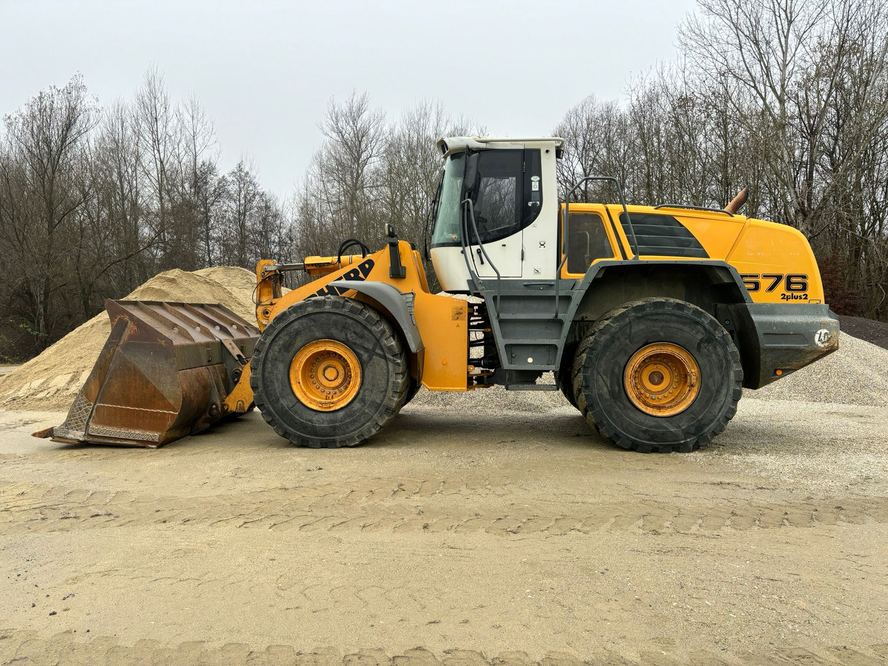 Liebherr L 576 2plus2 - Cargadora de ruedas: foto 1 Liebherr L 576 2plus2 - Cargadora de ruedas: foto 1
