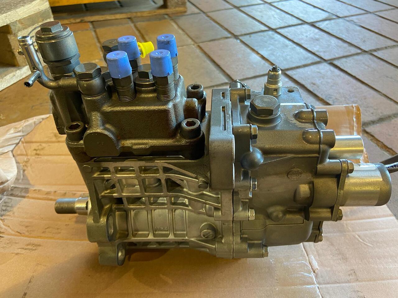 YANMAR Injection pump 4TNV98 - Piezas de recambio para Maquinaria de construcción: foto 1 YANMAR Injection pump 4TNV98 - Piezas de recambio para Maquinaria de construcción: foto 1