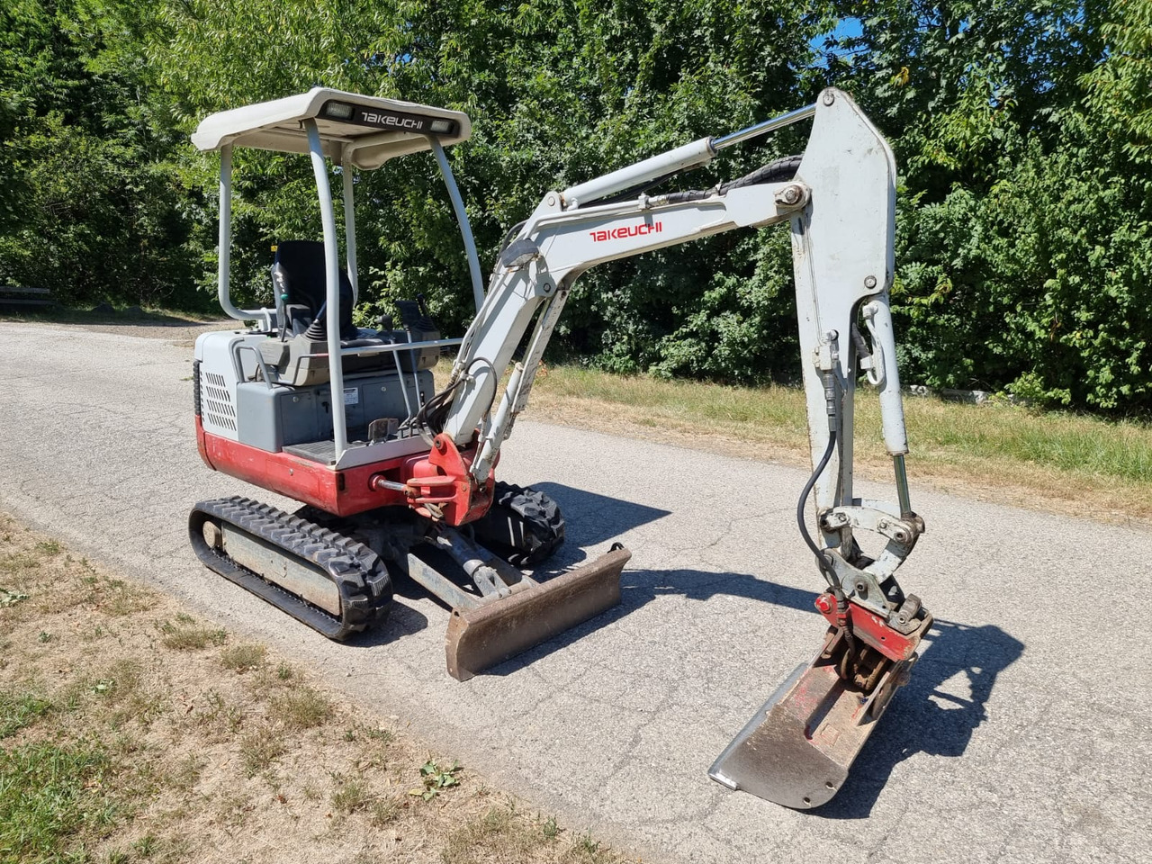 TAKEUCHI TB 016 - Miniexcavadora: foto 4 TAKEUCHI TB 016 - Miniexcavadora: foto 4
