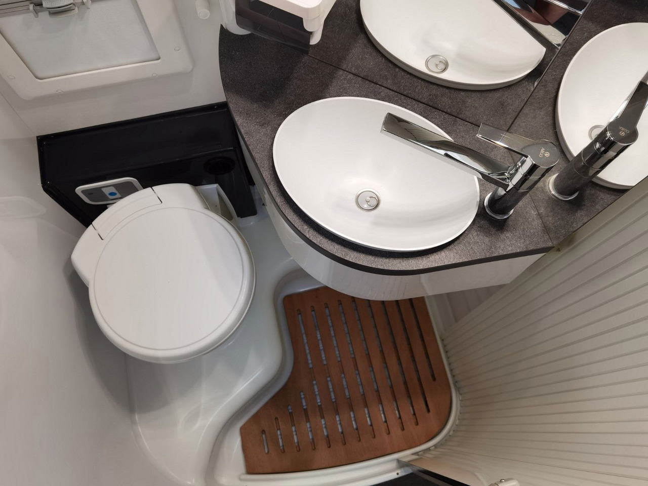 Autocaravana perfilada Chausson 627 GA TITANIUM -PREMIUM /EINZELBETTEN & HUBBETT: foto 22