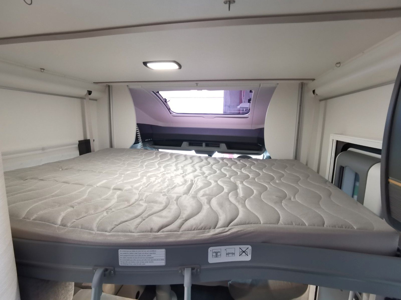 Autocaravana perfilada Chausson 627 GA TITANIUM -PREMIUM /EINZELBETTEN & HUBBETT: foto 20