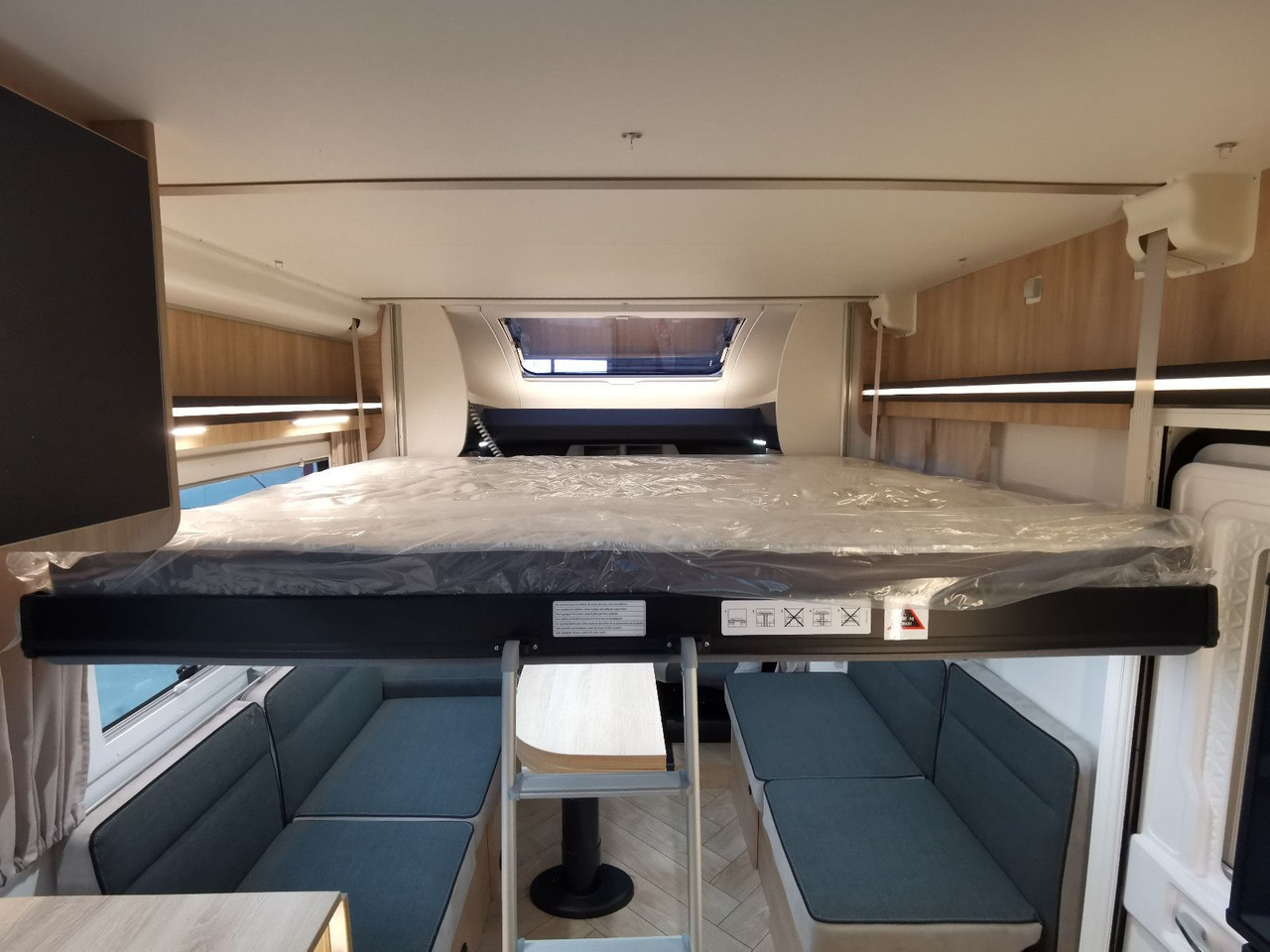 Autocaravana perfilada Chausson 640 TITANIUM / -2026- / XXL - HUBBETT & RAUMBAD: foto 9 Autocaravana perfilada Chausson 640 TITANIUM / -2026- / XXL - HUBBETT & RAUMBAD: foto 9