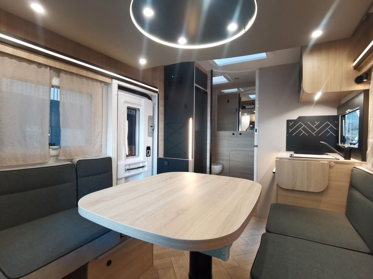 Autocaravana perfilada Chausson 650 TITANIUM / -2026- / 165PS-8G. / AHK/ HUBBETT: foto 14 Autocaravana perfilada Chausson 650 TITANIUM / -2026- / 165PS-8G. / AHK/ HUBBETT: foto 14