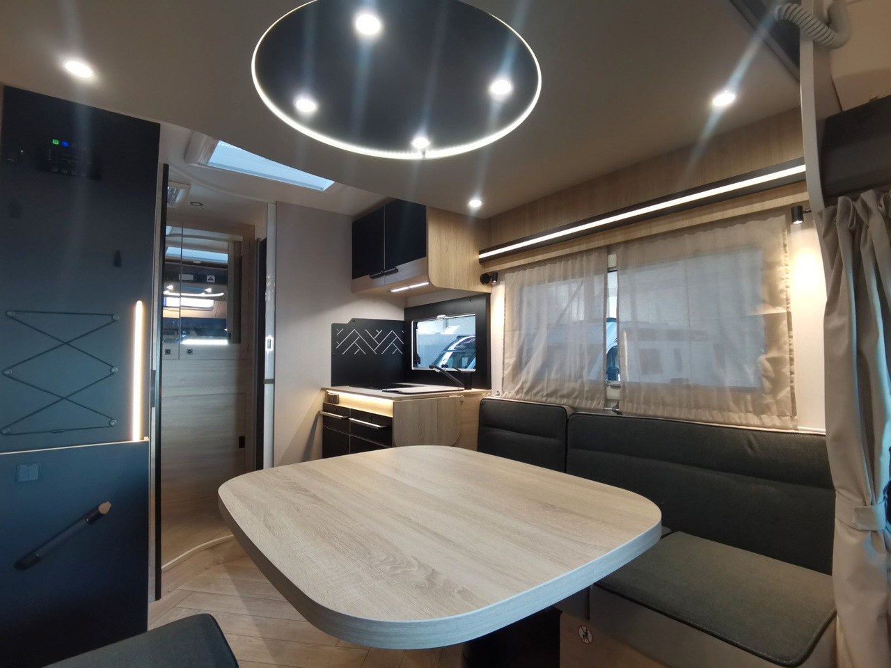 Autocaravana perfilada Chausson 650 TITANIUM / -2026- / 165PS-8G. / AHK/ HUBBETT: foto 16 Autocaravana perfilada Chausson 650 TITANIUM / -2026- / 165PS-8G. / AHK/ HUBBETT: foto 16