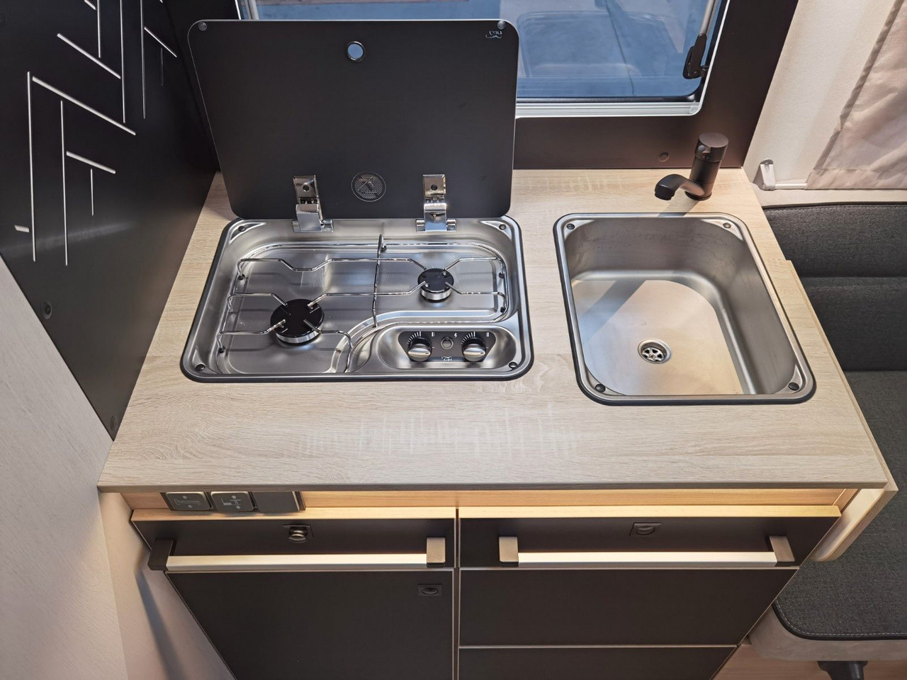 Autocaravana perfilada Chausson 650 TITANIUM / MODELL 2026 / 165PS-8G. / HUBBETT: foto 20