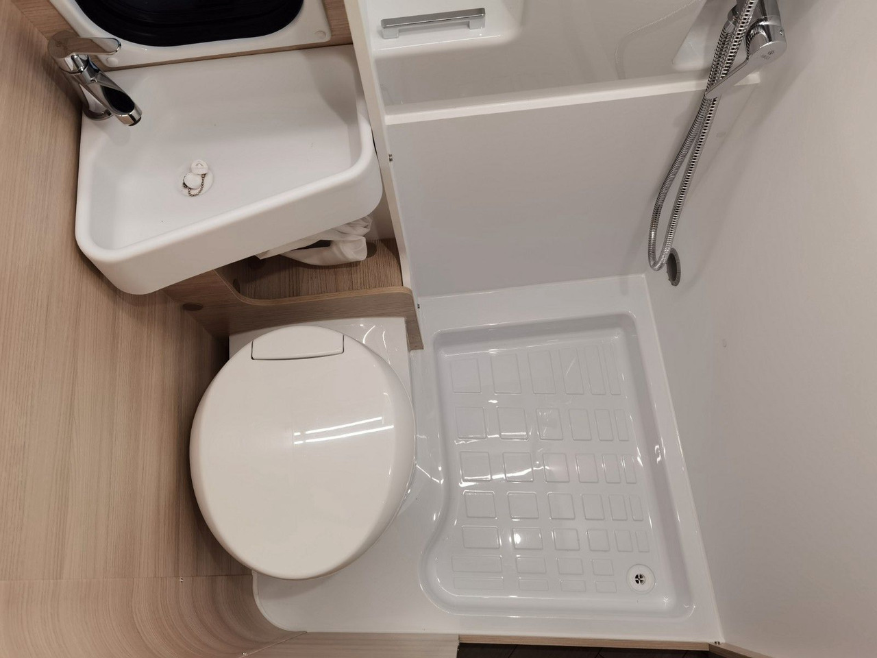 Cámper Chausson V697 FIRST LINE / - 2025- / 140PS / EINZELBETTEN: foto 18 Cámper Chausson V697 FIRST LINE / - 2025- / 140PS / EINZELBETTEN: foto 18