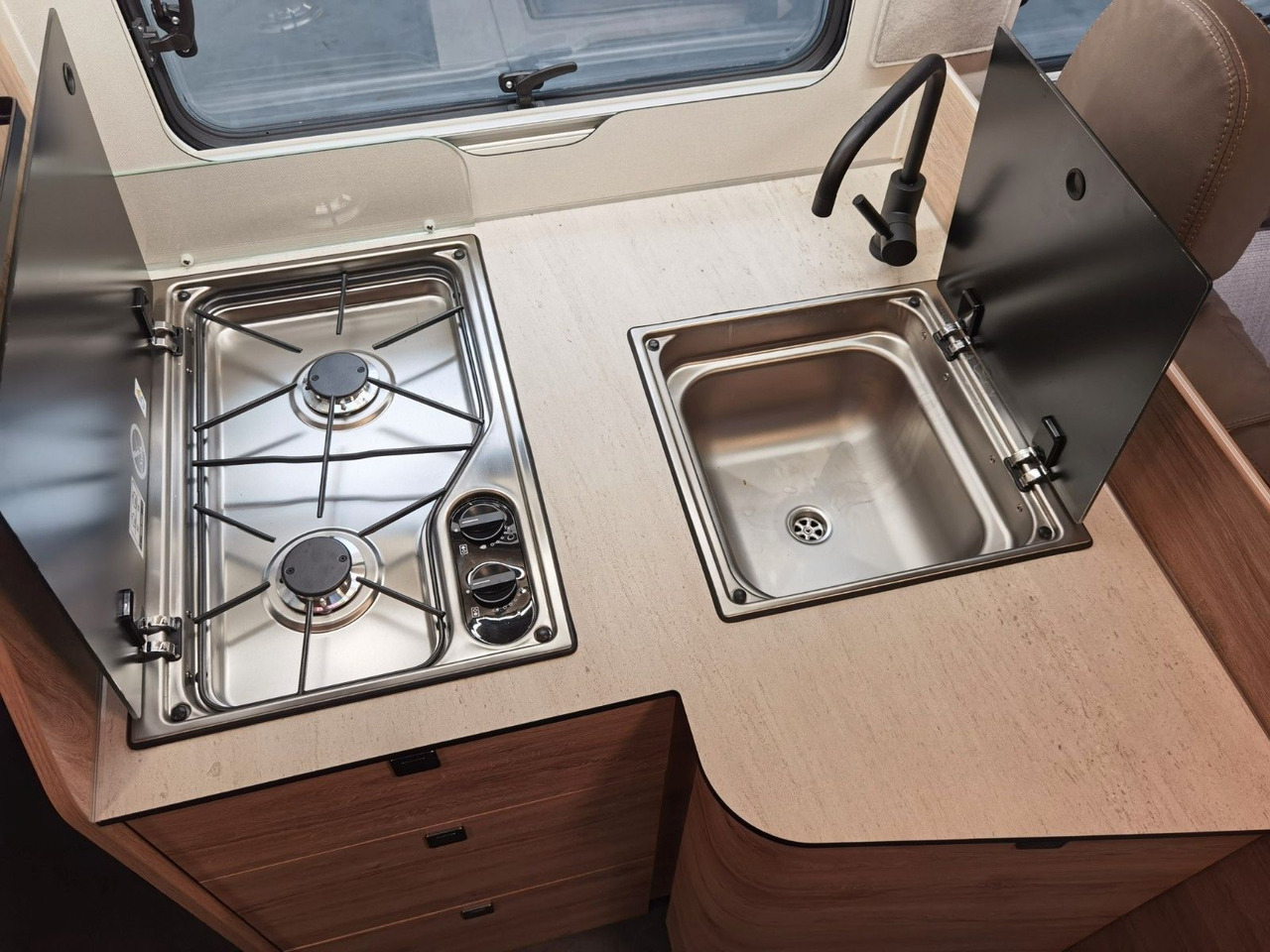 Autocaravana perfilada Eura Mobil PROFILA T 695 EB / MODELL 2026 / EINZELBETTEN: foto 19