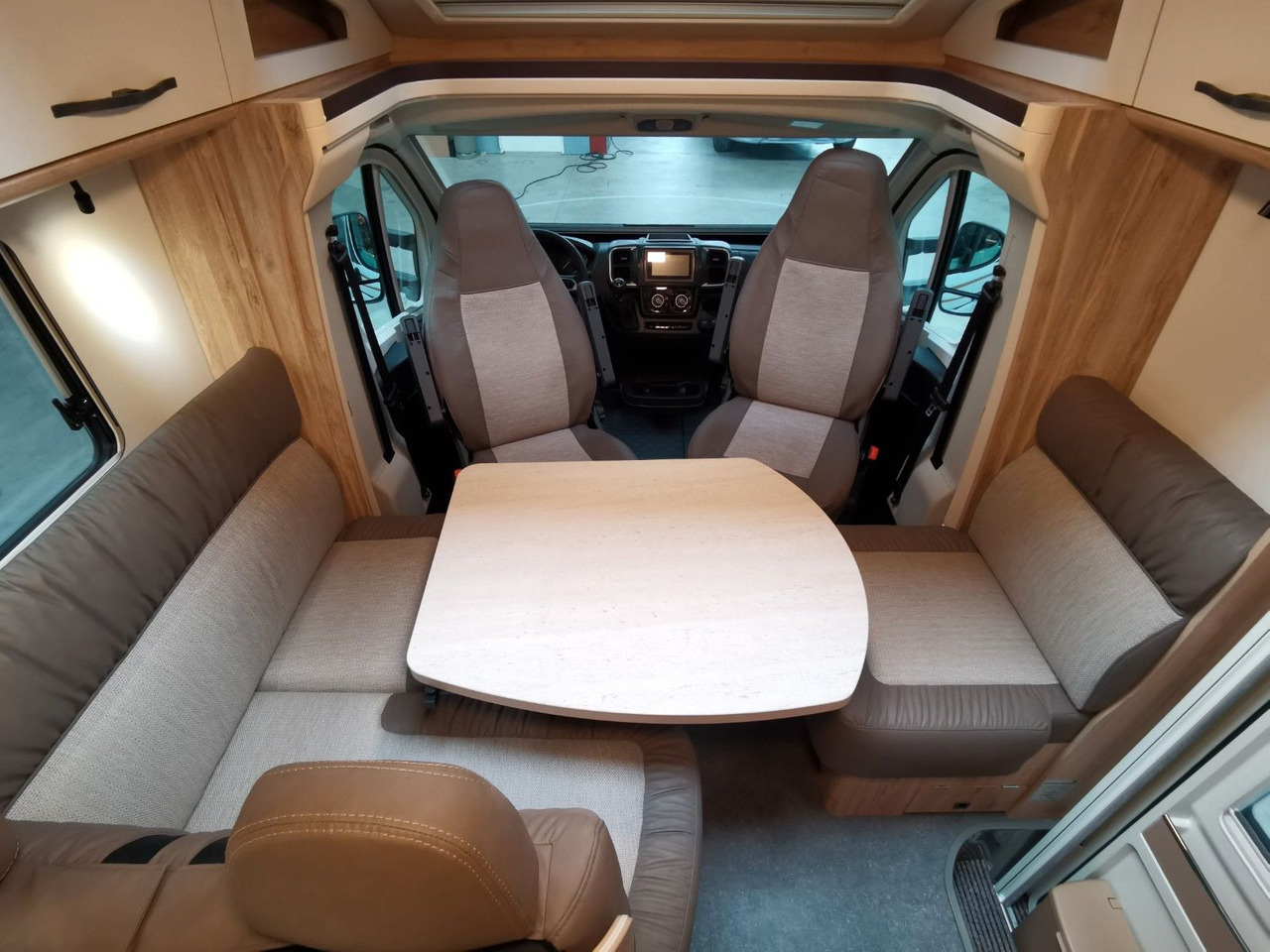 Autocaravana perfilada Eura Mobil PROFILA T 695 EB / MODELL 2026 / EINZELBETTEN: foto 14
