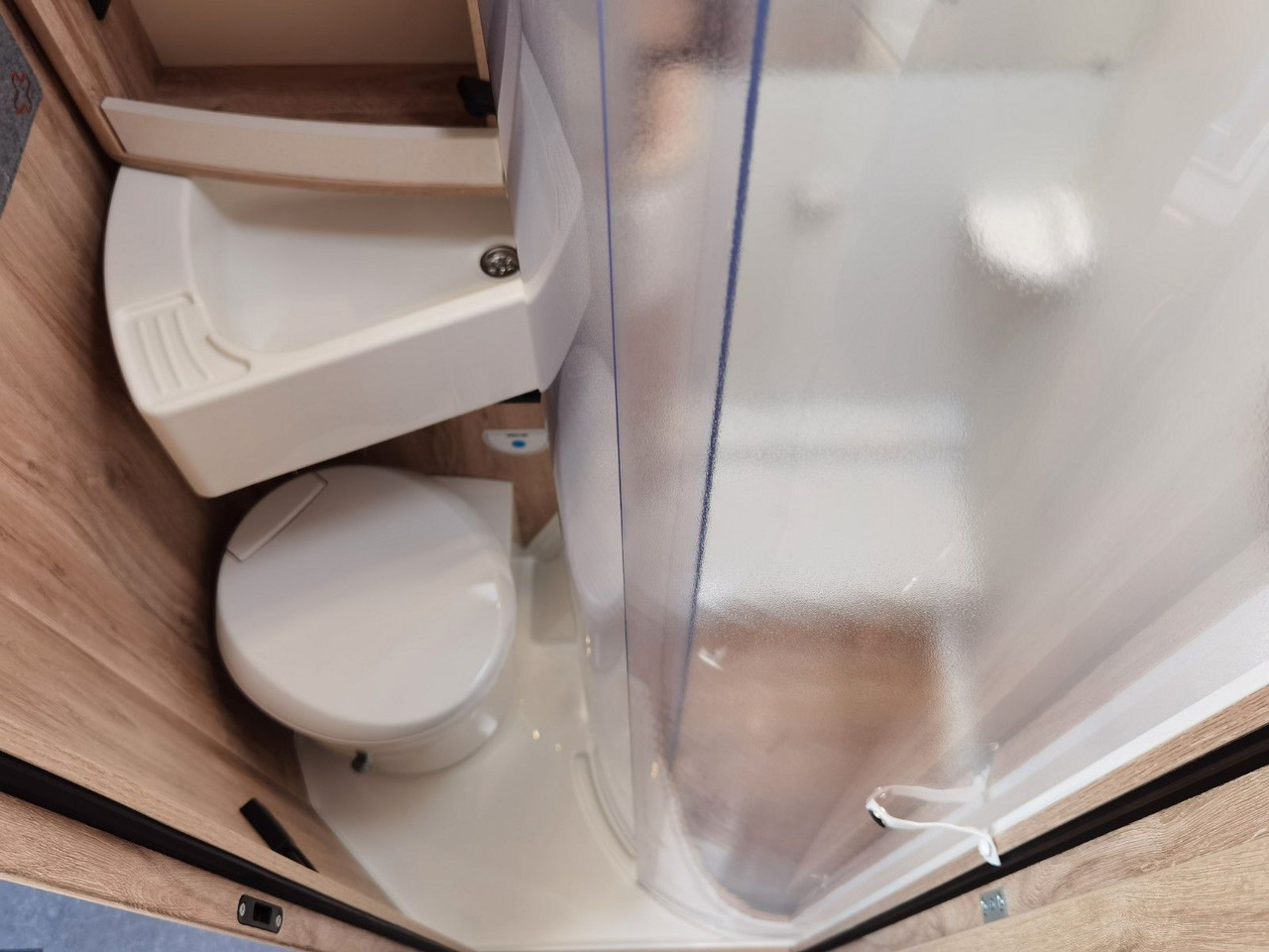 Autocaravana perfilada Eura Mobil PROFILA T 696 EB /-2025-/ S-PAKET / EINZELBETTEN: foto 22