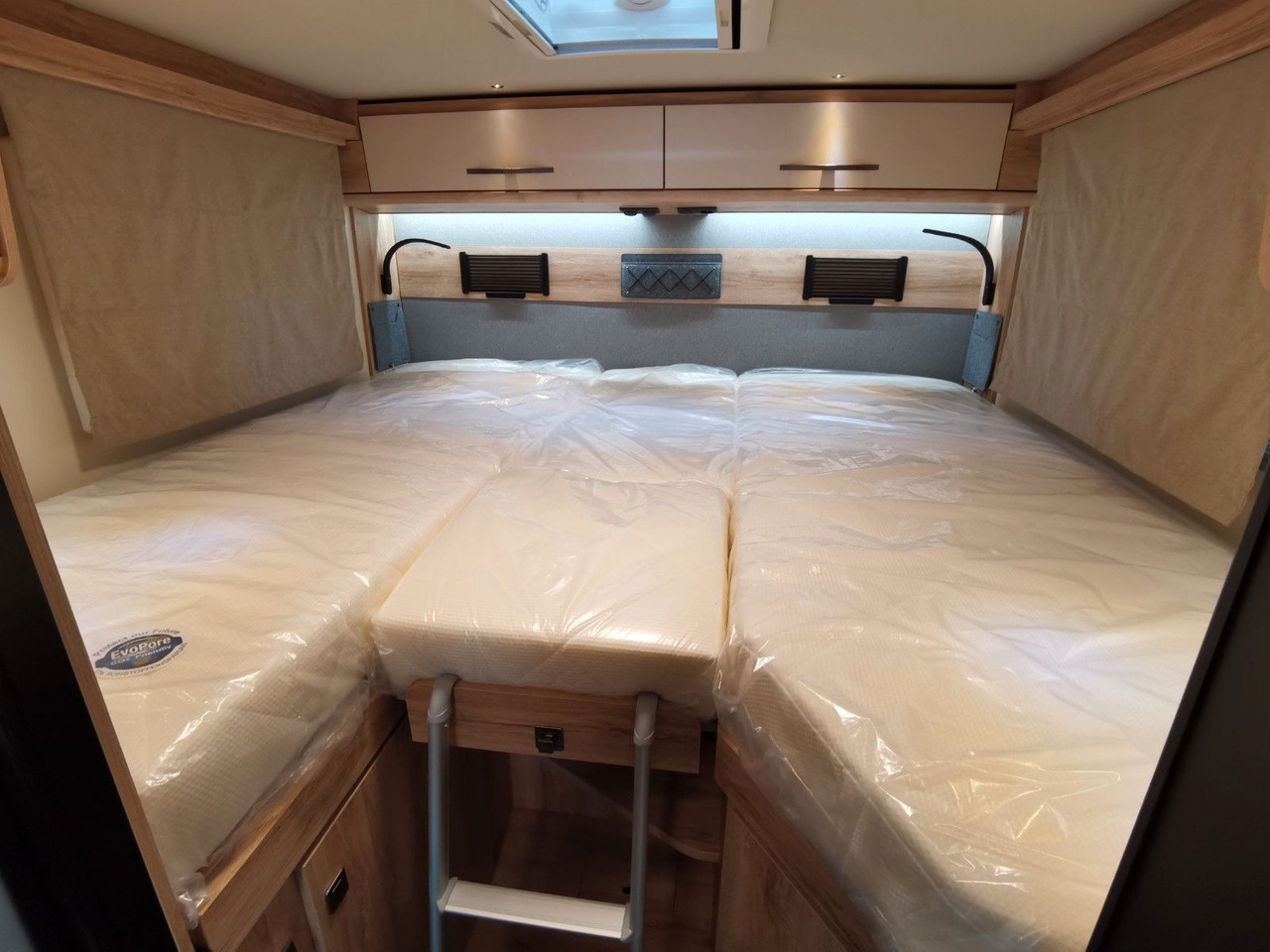 Leasing de  Eura Mobil XTURA 686 EF /-2025- / 4x4 / TOP-AUSSTATTUNG Eura Mobil XTURA 686 EF /-2025- / 4x4 / TOP-AUSSTATTUNG: foto 24