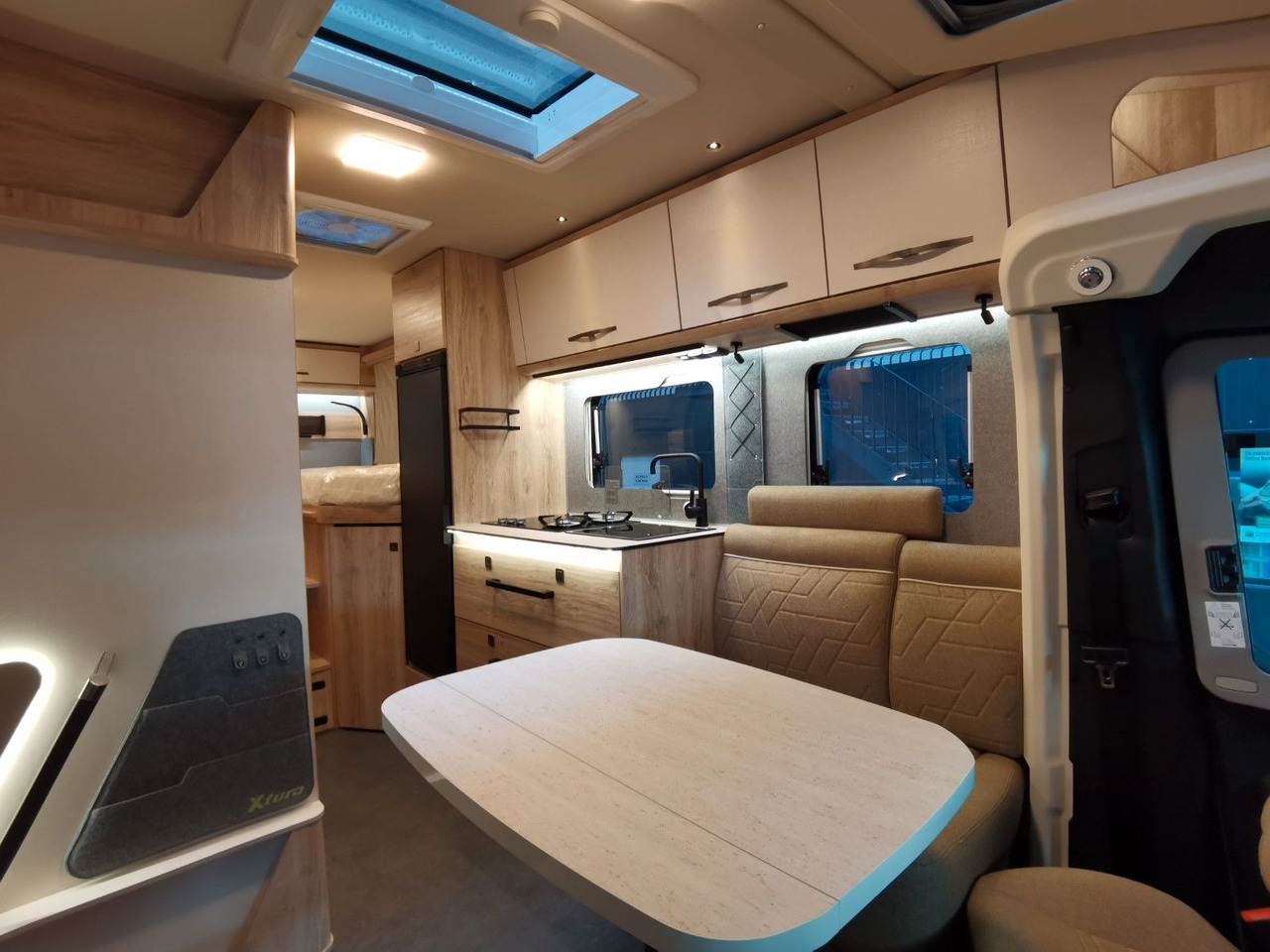 Leasing de  Eura Mobil XTURA 686 EF /-2025- / 4x4 / TOP-AUSSTATTUNG Eura Mobil XTURA 686 EF /-2025- / 4x4 / TOP-AUSSTATTUNG: foto 18