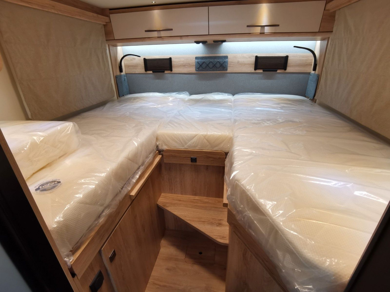 Leasing de  Eura Mobil XTURA 686 EF /-2025- / 4x4 / TOP-AUSSTATTUNG Eura Mobil XTURA 686 EF /-2025- / 4x4 / TOP-AUSSTATTUNG: foto 23