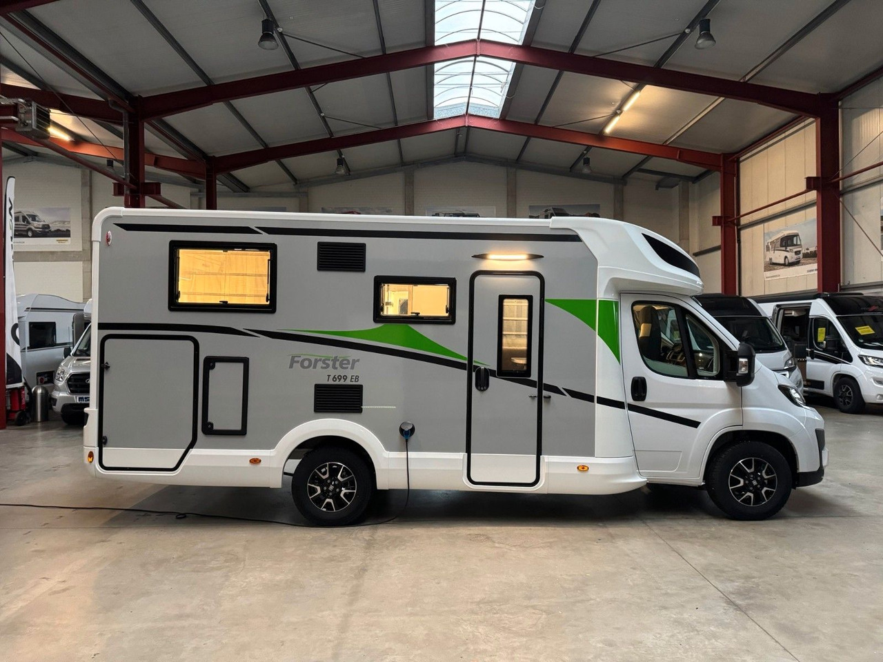 Forster T 699 EB / -2026-/ 140PS/ EINZELBETTEN & HUBBETT - Autocaravana perfilada: foto 5 Forster T 699 EB / -2026-/ 140PS/ EINZELBETTEN & HUBBETT - Autocaravana perfilada: foto 5