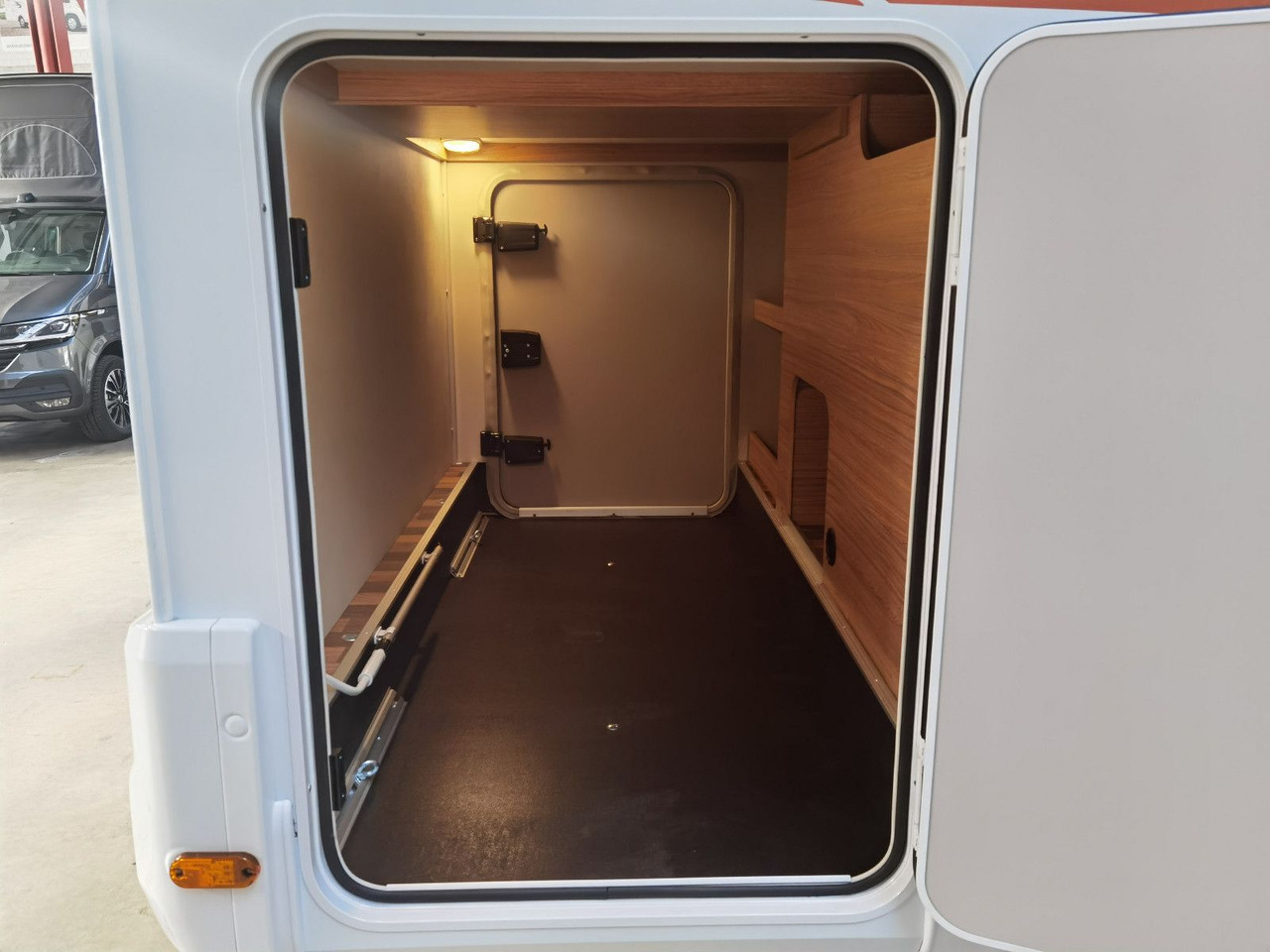 Autocaravana perfilada Weinsberg CARACOMPACT 600 MEG PEPPER / 180PS- 8G-AUTOMATIK: foto 9 Autocaravana perfilada Weinsberg CARACOMPACT 600 MEG PEPPER / 180PS- 8G-AUTOMATIK: foto 9