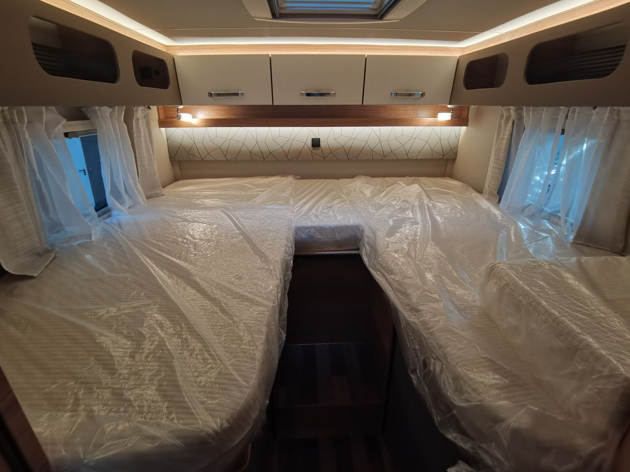 Autocaravana perfilada Weinsberg CARACOMPACT 600 MEG PEPPER / 180PS- 8G-AUTOMATIK: foto 20 Autocaravana perfilada Weinsberg CARACOMPACT 600 MEG PEPPER / 180PS- 8G-AUTOMATIK: foto 20