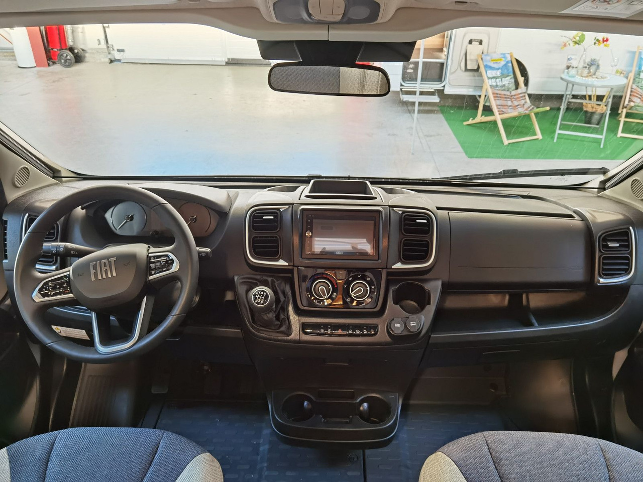 Autocaravana capuchina Weinsberg CARAHOME 650 DG / - MODELL 2025 - / 140 PS: foto 12