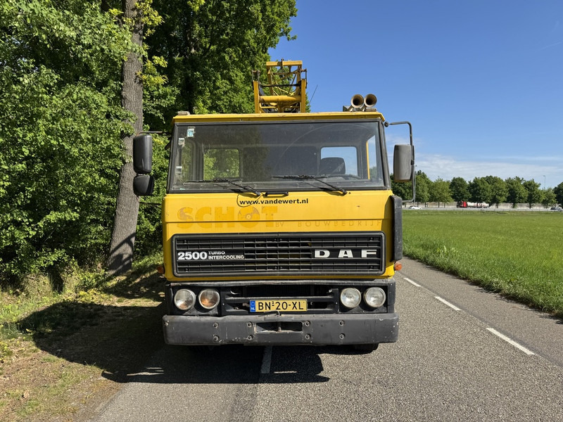 DAF 2500 - Autogrúa: foto 4 DAF 2500 - Autogrúa: foto 4