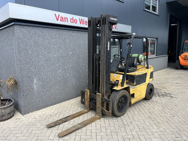 Daewoo G25S-2 triplo550 freelift 3e functie LPG - Carretilla elevadora de gas: foto 5 Daewoo G25S-2 triplo550 freelift 3e functie LPG - Carretilla elevadora de gas: foto 5