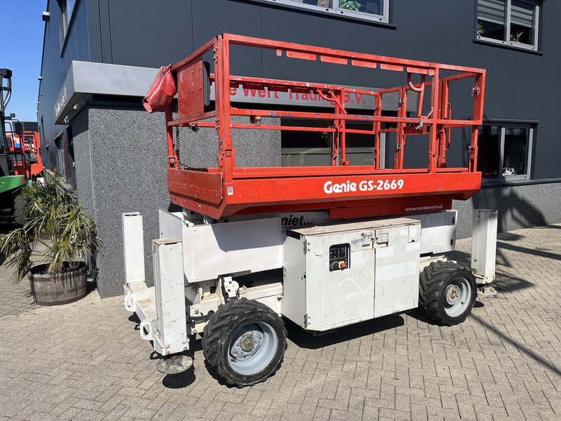 Genie GS 2669 RT Hoogwerker / arbeitsbuhne - Plataforma de tijeras: foto 2 Genie GS 2669 RT Hoogwerker / arbeitsbuhne - Plataforma de tijeras: foto 2