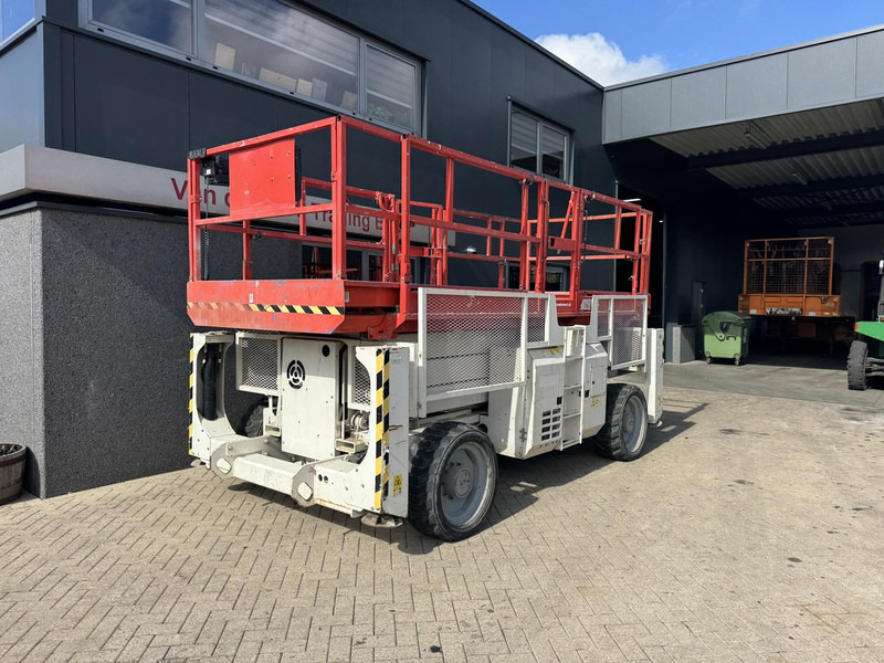 Genie Genie GS 3390 RT Schaarhoogwerker / Scissor Lift / Arbeitsbuhne 12mtr werkhoogte 4x4 Deutz DIESEL 2014 - Plataforma de tijeras: foto 5 Genie Genie GS 3390 RT Schaarhoogwerker / Scissor Lift / Arbeitsbuhne 12mtr werkhoogte 4x4 Deutz DIESEL 2014 - Plataforma de tijeras: foto 5
