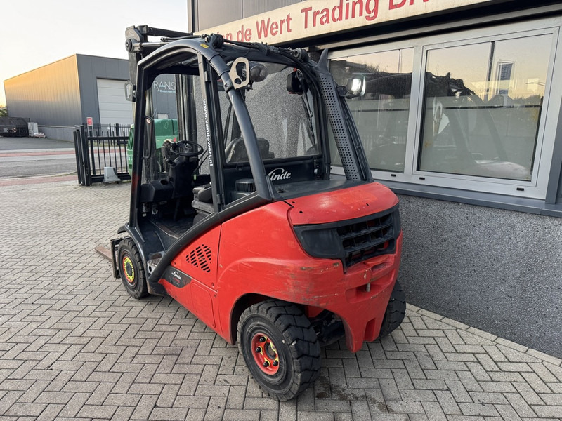 Linde H25D-02 Triplo 550 Freelift / Sideshift / 4e functie VW Diesel 2014 - Carretilla elevadora diésel: foto 4 Linde H25D-02 Triplo 550 Freelift / Sideshift / 4e functie VW Diesel 2014 - Carretilla elevadora diésel: foto 4