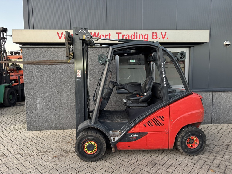 Linde H25D-02 Triplo 550 Freelift / Sideshift / 4e functie VW Diesel 2014 - Carretilla elevadora diésel: foto 5 Linde H25D-02 Triplo 550 Freelift / Sideshift / 4e functie VW Diesel 2014 - Carretilla elevadora diésel: foto 5
