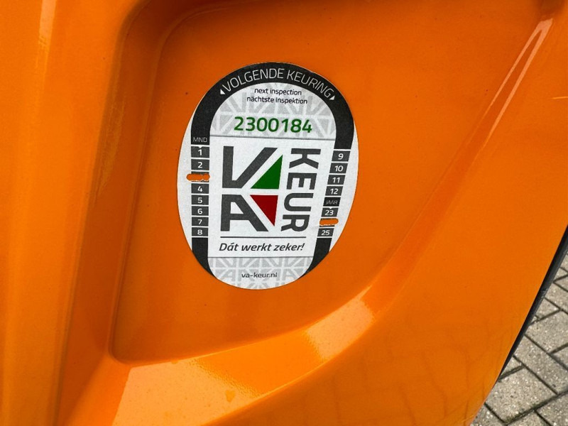 Remolcadora Still LTX70 Elektrische Trekker / Startkar / Voertuigtrekker 2017 Elektrisch ACCU 2019 Keuring 3/2024: foto 8 Remolcadora Still LTX70 Elektrische Trekker / Startkar / Voertuigtrekker 2017 Elektrisch ACCU 2019 Keuring 3/2024: foto 8