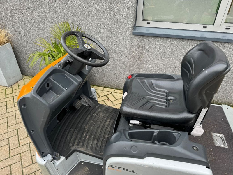 Remolcadora Still LTX70 Elektrische Trekker / Startkar / Voertuigtrekker 2017 Elektrisch ACCU 2019 Keuring 3/2024: foto 13 Remolcadora Still LTX70 Elektrische Trekker / Startkar / Voertuigtrekker 2017 Elektrisch ACCU 2019 Keuring 3/2024: foto 13