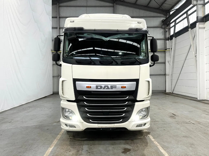 Cabeza tractora DAF XF 460 SPACECAB / STANDAIRCO / ADR: foto 8 Cabeza tractora DAF XF 460 SPACECAB / STANDAIRCO / ADR: foto 8