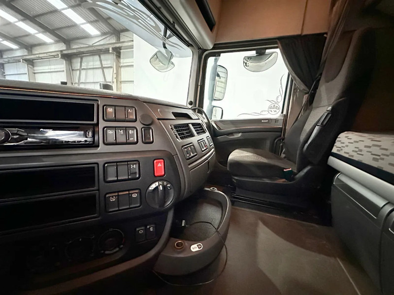Cabeza tractora DAF XF 460 SPACECAB / STANDAIRCO / ADR: foto 11 Cabeza tractora DAF XF 460 SPACECAB / STANDAIRCO / ADR: foto 11