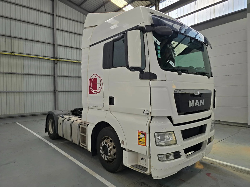 MAN TGX 18.440 XLX / AIRCO / EURO 5 / 10 pieces - Stuck - Cabeza tractora: foto 3 MAN TGX 18.440 XLX / AIRCO / EURO 5 / 10 pieces - Stuck - Cabeza tractora: foto 3