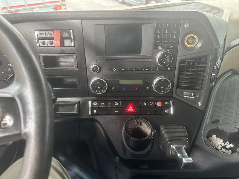 Cabeza tractora Mercedes-Benz Actros 1845 AIRCO / ADR: foto 13 Cabeza tractora Mercedes-Benz Actros 1845 AIRCO / ADR: foto 13