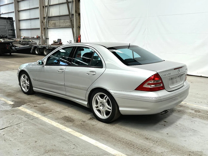 Mercedes-Benz C-Klasse C30 CDI / AMG /DIESEL TURBO 33795 km - Sedan: foto 3 Mercedes-Benz C-Klasse C30 CDI / AMG /DIESEL TURBO 33795 km - Sedan: foto 3