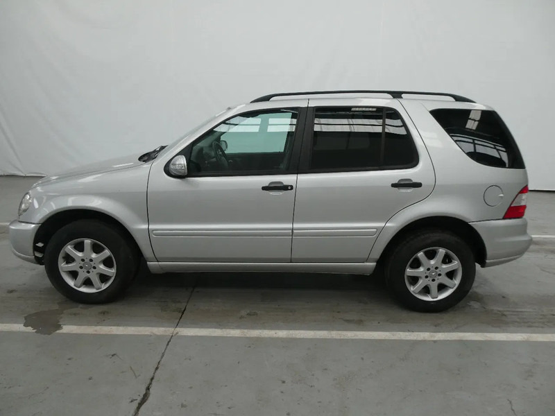 Mercedes-Benz M-Klasse ML 270 CDI 4x4 - SUV/ Todoterreno: foto 2 Mercedes-Benz M-Klasse ML 270 CDI 4x4 - SUV/ Todoterreno: foto 2