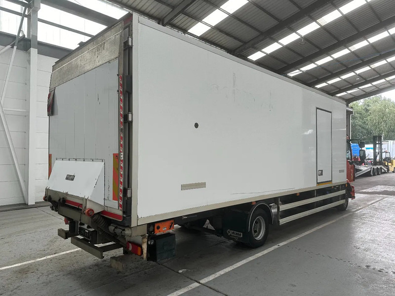 Renault D 12 220 / 264728 km - Camión frigorífico: foto 5 Renault D 12 220 / 264728 km - Camión frigorífico: foto 5