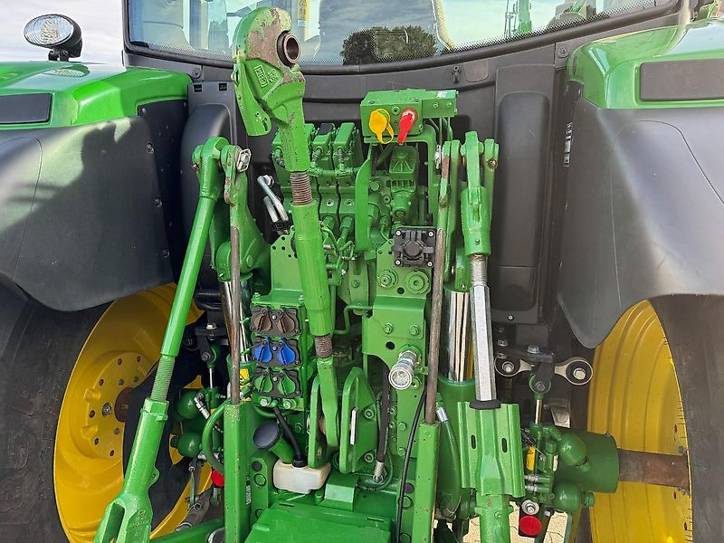 John Deere 6R130 AP 50KM + VOORLADER 2023 895 UUR STEEKASSEN!!! - Tractor: foto 4 John Deere 6R130 AP 50KM + VOORLADER 2023 895 UUR STEEKASSEN!!! - Tractor: foto 4