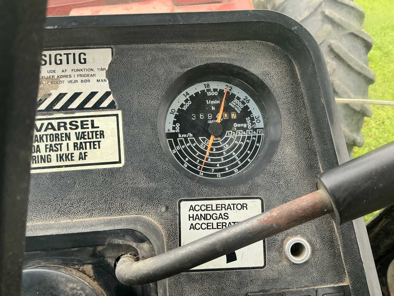 Tractor 1986 CASE 1455 XL ALL-WHEEL DRIVE FARM TRACTOR: foto 12