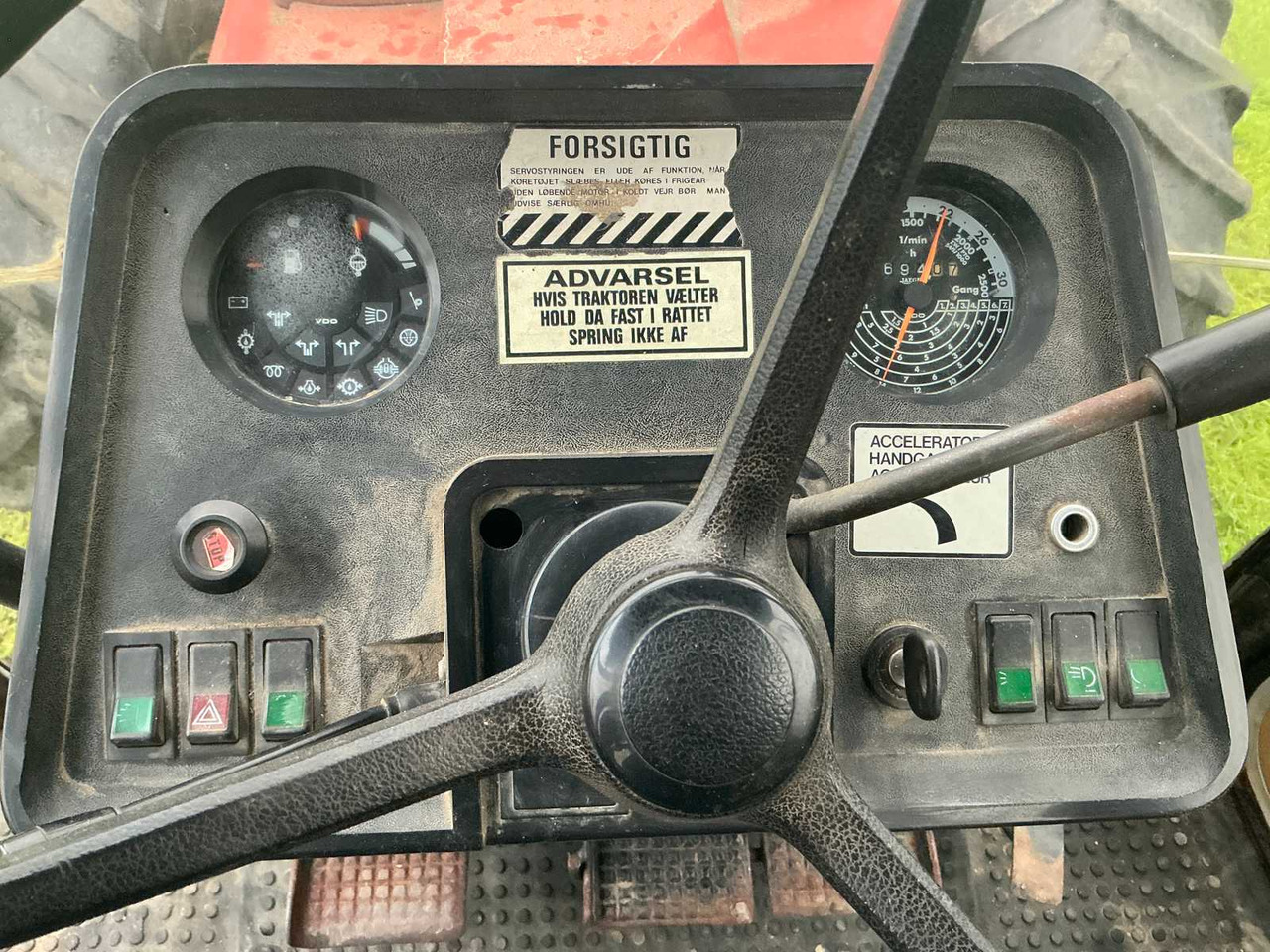 Tractor 1986 CASE 1455 XL ALL-WHEEL DRIVE FARM TRACTOR: foto 10