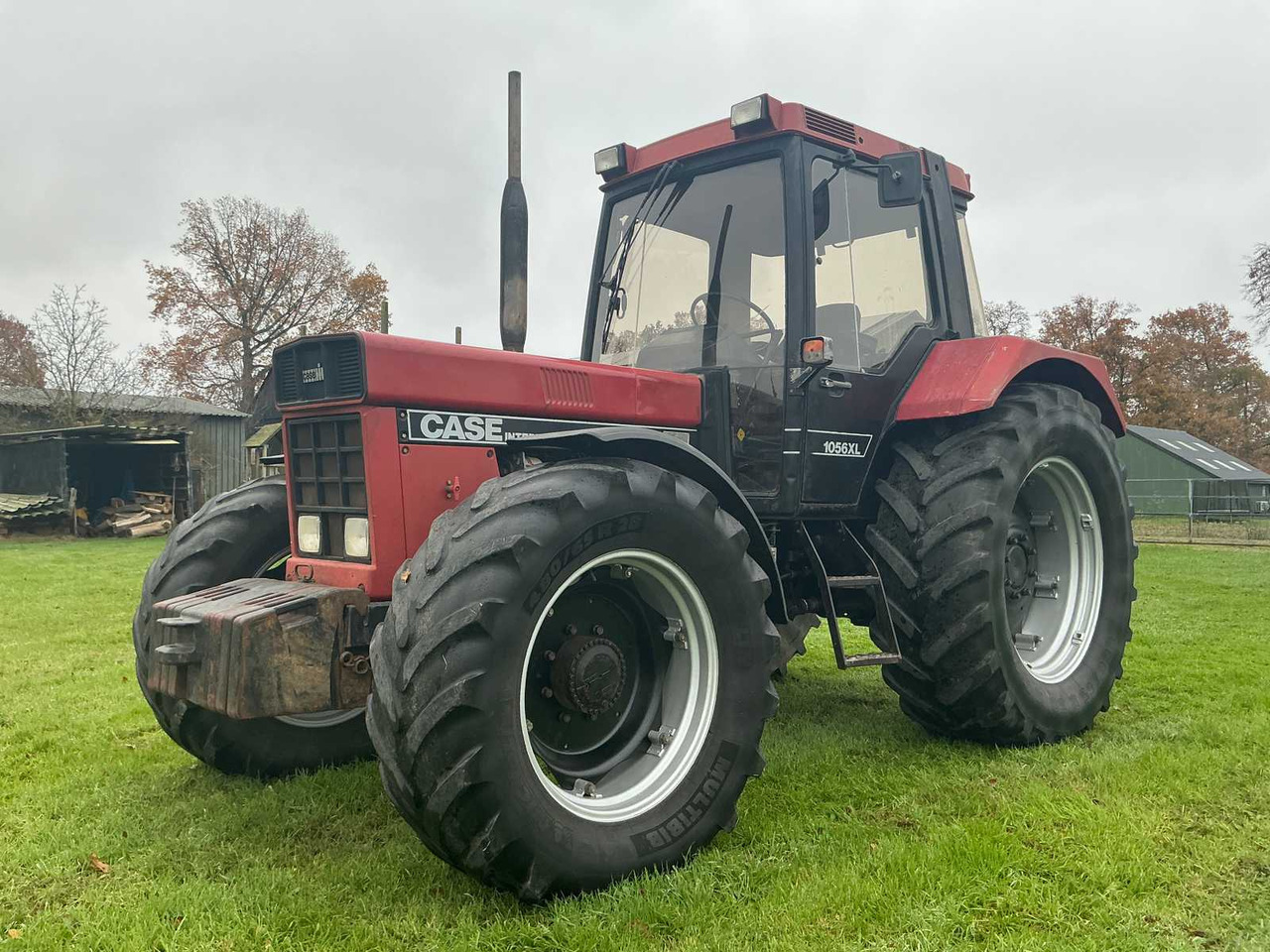 1986 CASE INTERNATIONAL 1056 AXL ALL-WHEEL DRIVE FARM TRACTOR - Tractor: foto 1 1986 CASE INTERNATIONAL 1056 AXL ALL-WHEEL DRIVE FARM TRACTOR - Tractor: foto 1