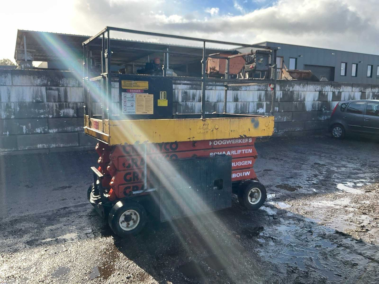 1990 SNORKEL ECONOMY HYD 2546 AERIAL PLATFORM DEFECTIVE - Plataforma elevadora: foto 1 1990 SNORKEL ECONOMY HYD 2546 AERIAL PLATFORM DEFECTIVE - Plataforma elevadora: foto 1