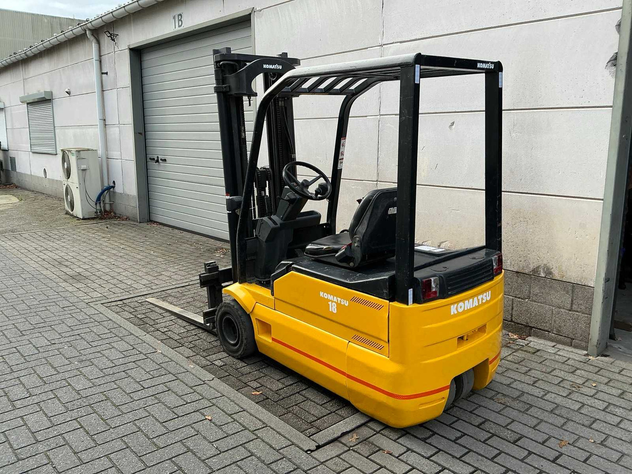 1998 KOMATSU 18 FORKLIFT - Carretilla elevadora: foto 5 1998 KOMATSU 18 FORKLIFT - Carretilla elevadora: foto 5