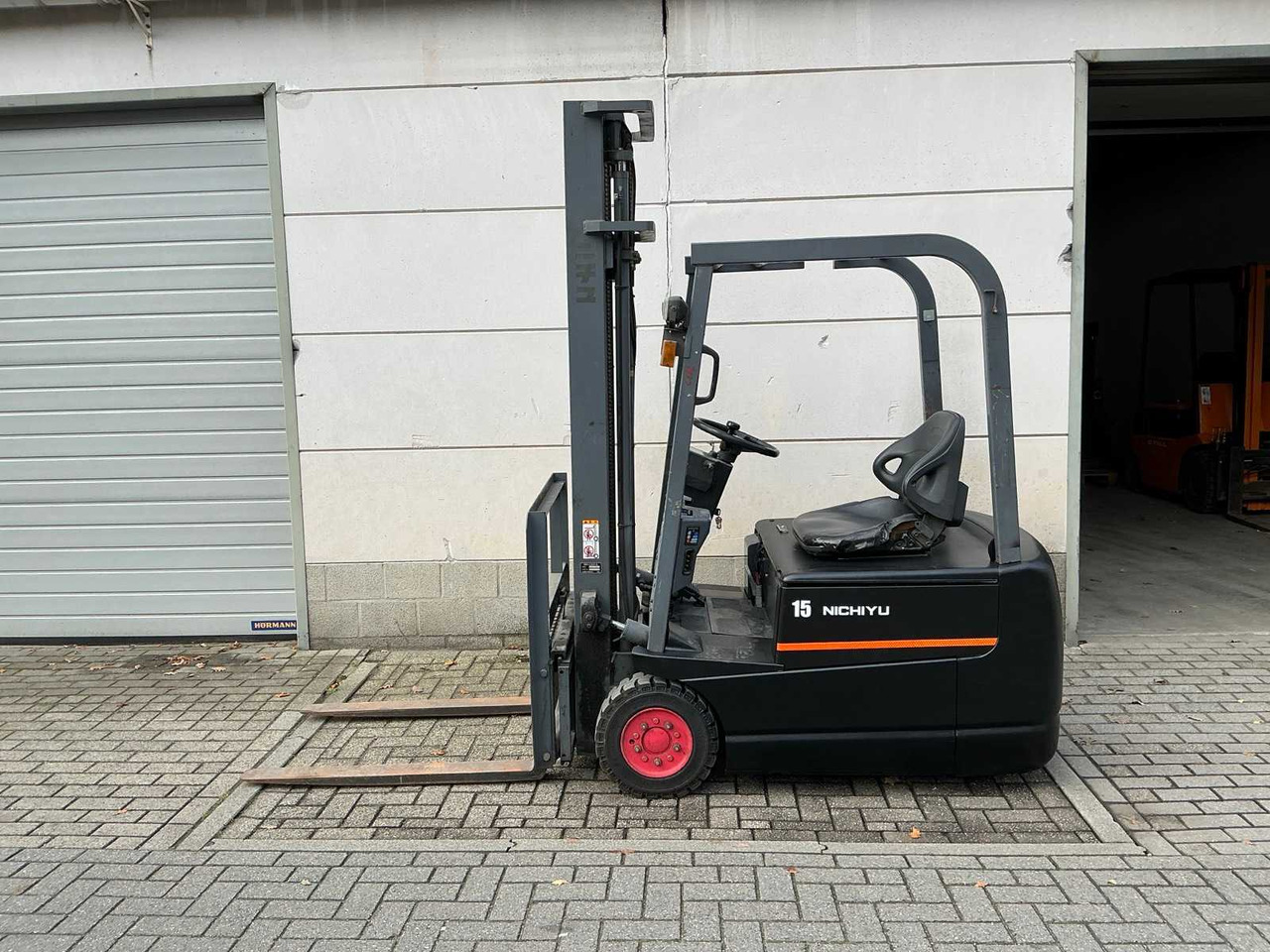 2000 NICHIYU 15 FORKLIFT - Carretilla elevadora: foto 4 2000 NICHIYU 15 FORKLIFT - Carretilla elevadora: foto 4