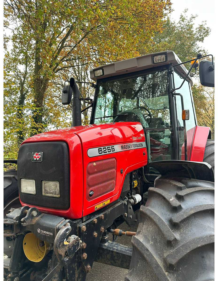 2002 MASSEY FERGUSON 6255 FOUR WHEEL DRIVE FARM TRACTOR - Tractor: foto 4 2002 MASSEY FERGUSON 6255 FOUR WHEEL DRIVE FARM TRACTOR - Tractor: foto 4