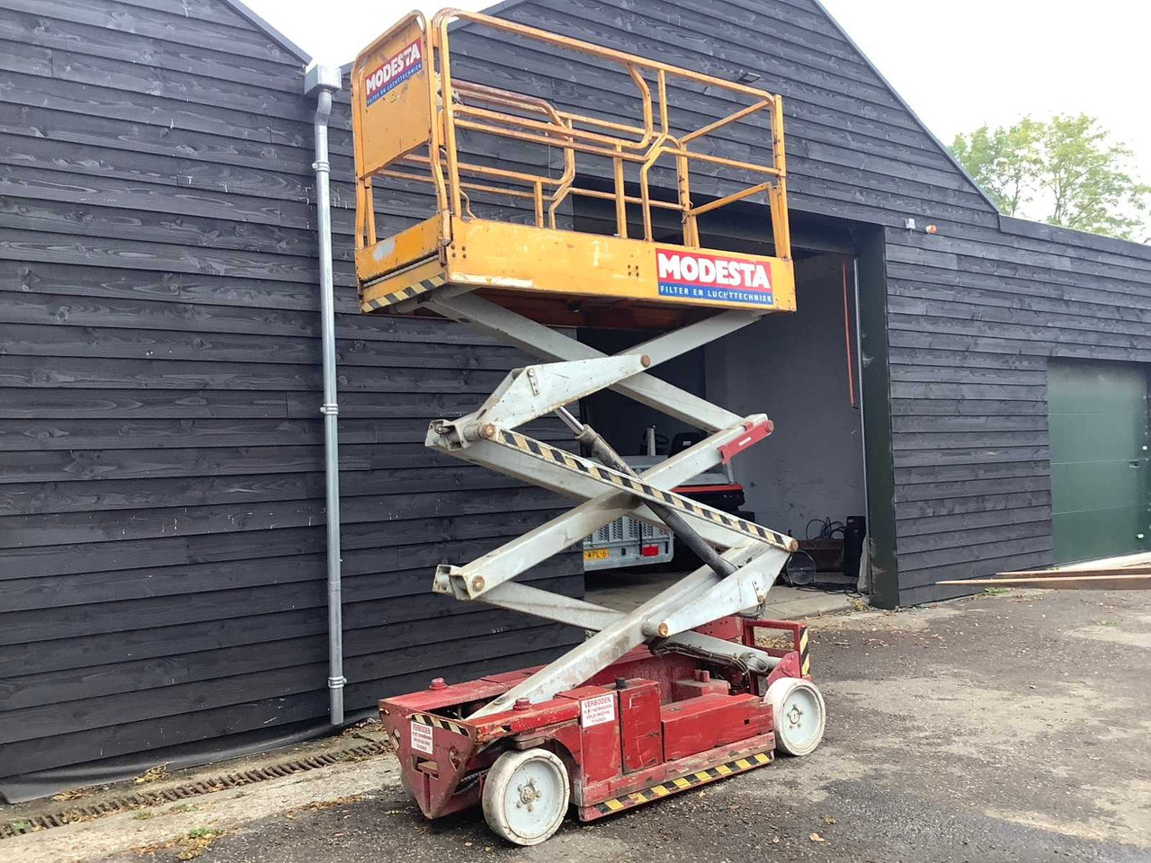 2005 MEC 2034N AERIAL PLATFORM - Plataforma elevadora: foto 3 2005 MEC 2034N AERIAL PLATFORM - Plataforma elevadora: foto 3