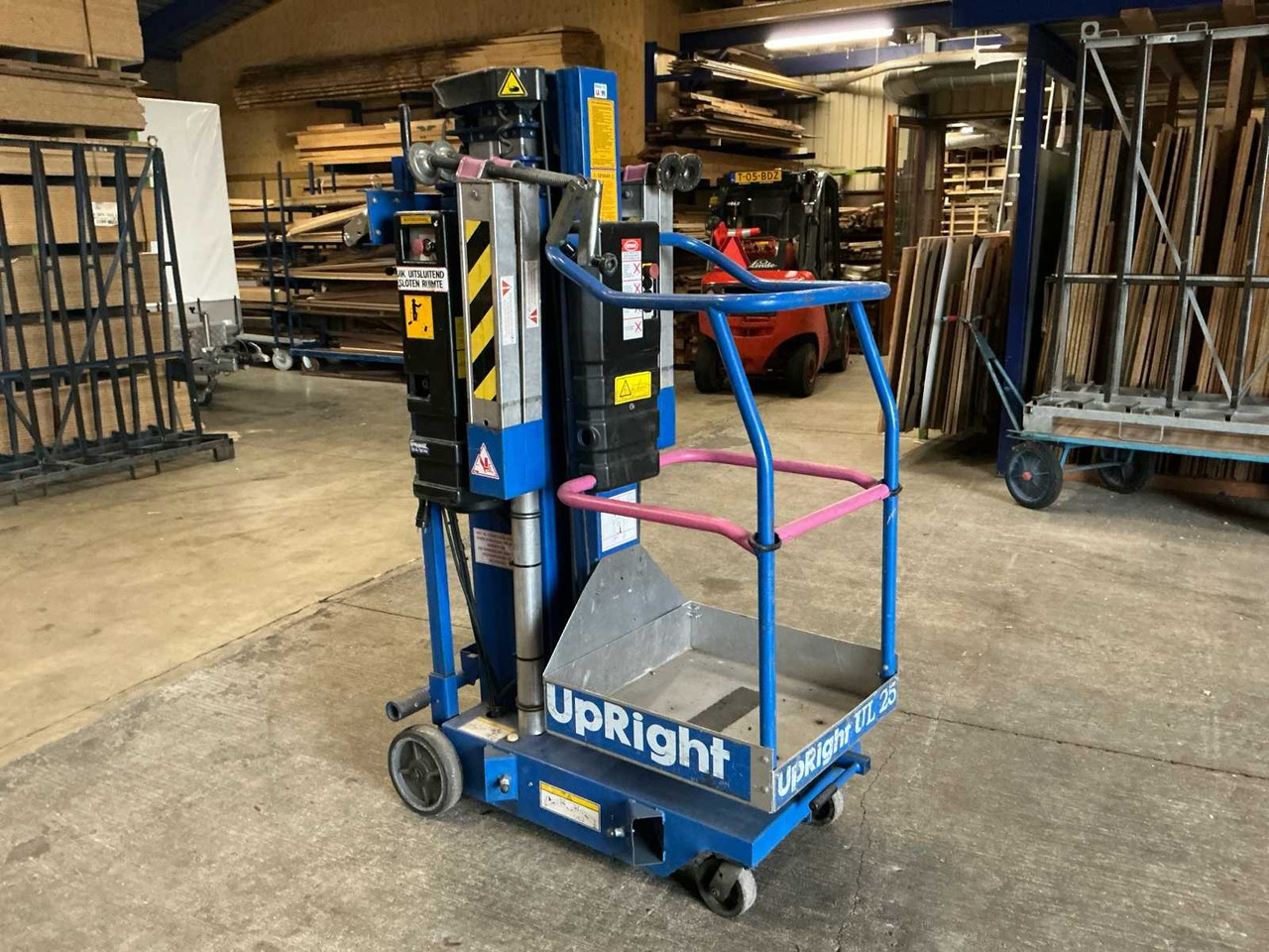 2007 UPRIGHT LL25 A-C AERIAL WORK PLATFORM - Plataforma elevadora: foto 5 2007 UPRIGHT LL25 A-C AERIAL WORK PLATFORM - Plataforma elevadora: foto 5