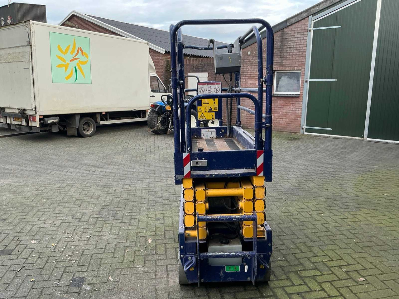 2007 UPRIGHT MX 19 AERIAL WORK PLATFORM - Plataforma elevadora: foto 4 2007 UPRIGHT MX 19 AERIAL WORK PLATFORM - Plataforma elevadora: foto 4