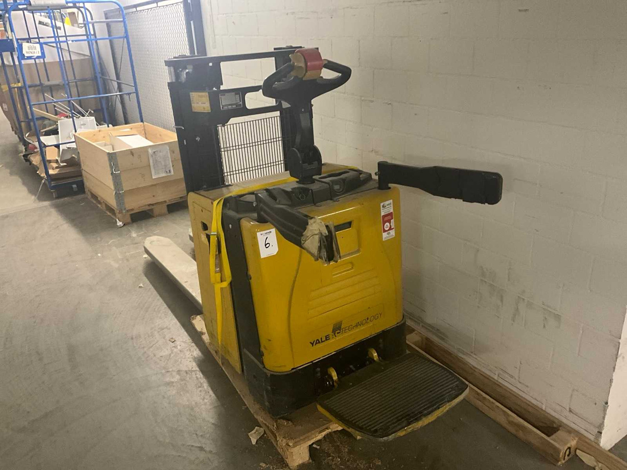 2007 YALE MP20XD-2100 PEDESTRIAN STACKER - Carretilla elevadora: foto 4 2007 YALE MP20XD-2100 PEDESTRIAN STACKER - Carretilla elevadora: foto 4