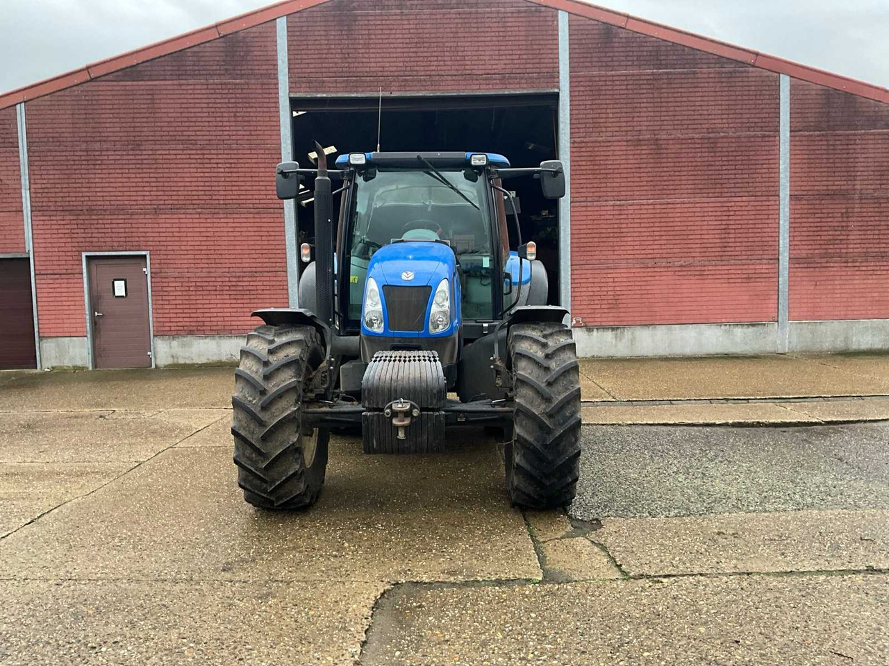 2009 NEW HOLLAND T6050 FOUR WHEEL DRIVE FARM TRACTOR - Tractor: foto 3 2009 NEW HOLLAND T6050 FOUR WHEEL DRIVE FARM TRACTOR - Tractor: foto 3