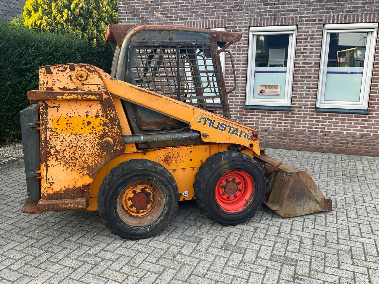 2015 MUSTANG 2044 SKID STEER LOADER - Minicargadora de cadenas: foto 2 2015 MUSTANG 2044 SKID STEER LOADER - Minicargadora de cadenas: foto 2