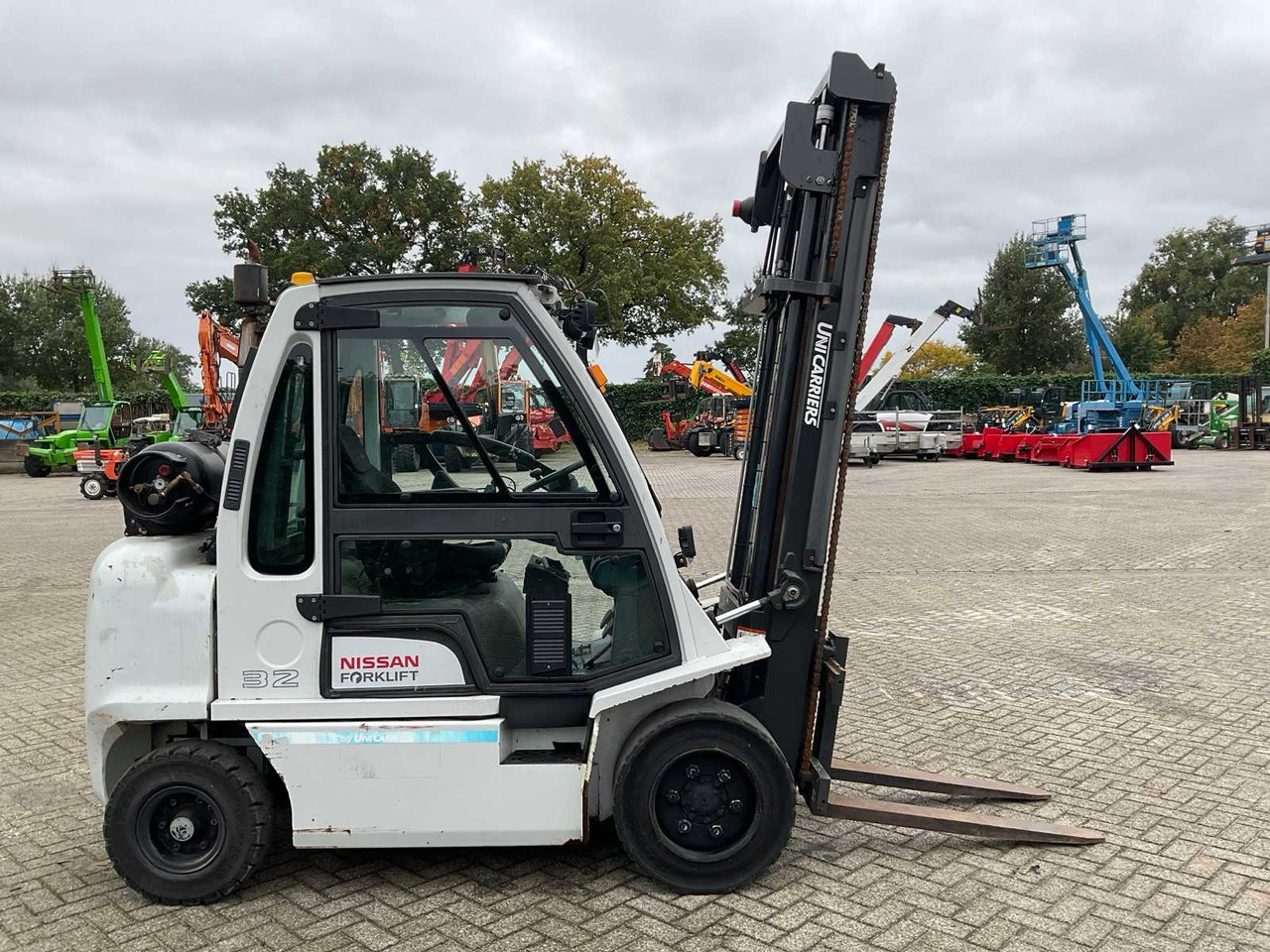 2015 NISSAN 32 FORKLIFT - Carretilla elevadora: foto 5 2015 NISSAN 32 FORKLIFT - Carretilla elevadora: foto 5